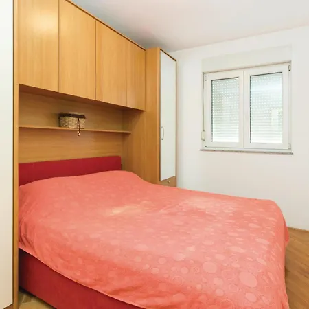 Two-bedroom In זאדאר